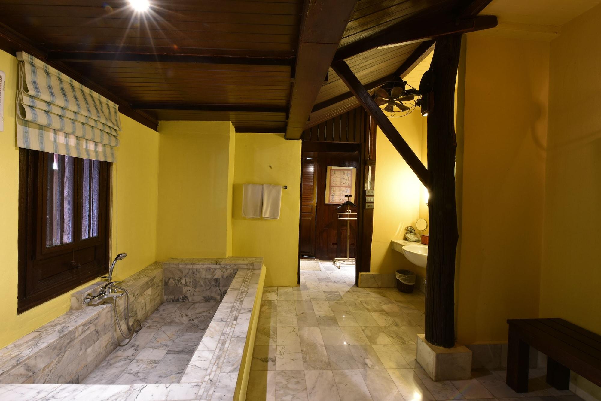 Zantiis Ndol Villas Muak Lek Exteriör bild