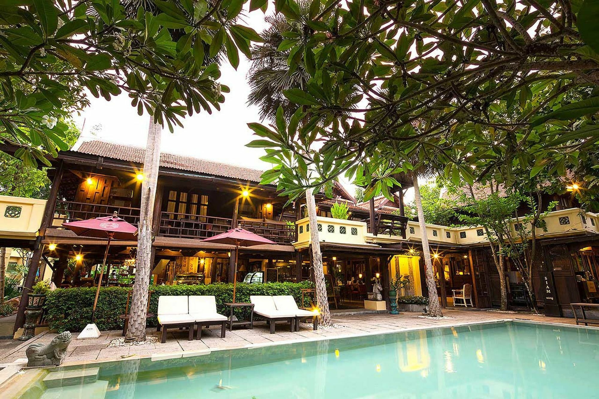 Zantiis Ndol Villas Muak Lek Exteriör bild